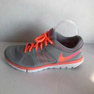 NIKE Flex Rn Running Shoe | Gray/Orange | 9.5